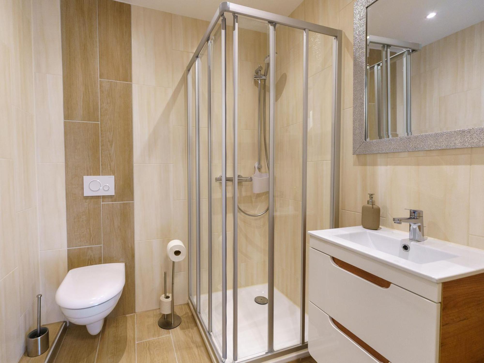 200 Apartment Mit Carport, Aufzug Und Balkon Вільгельмсгафен Екстер'єр фото